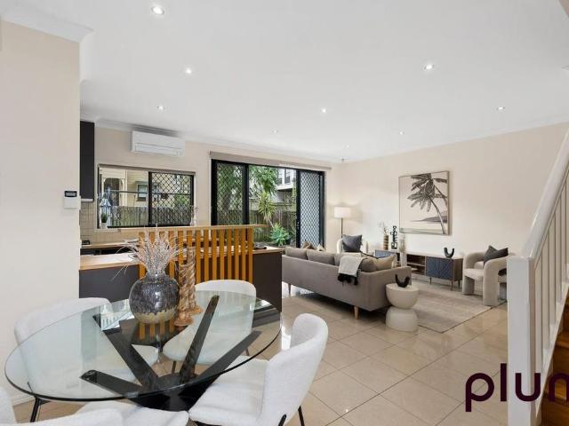 3/39, Elizabeth Street, TOOWONG, Rent – $760 per week