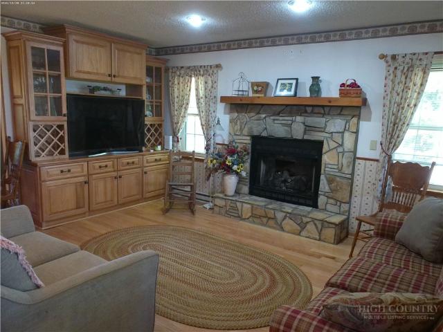 339 Indian Rock Trail
