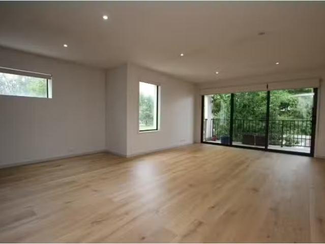 3/39 Jerrabomberra Avenue, NARRABUNDAH Apartment for rent Lis.