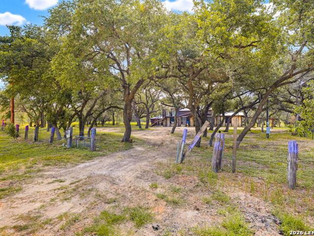 339 Shady Oaks Dr