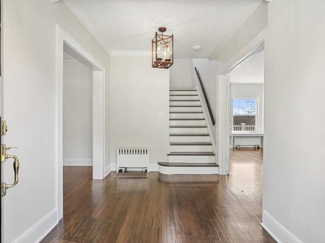 339 Round Hill Road, Greenwich, US, CT