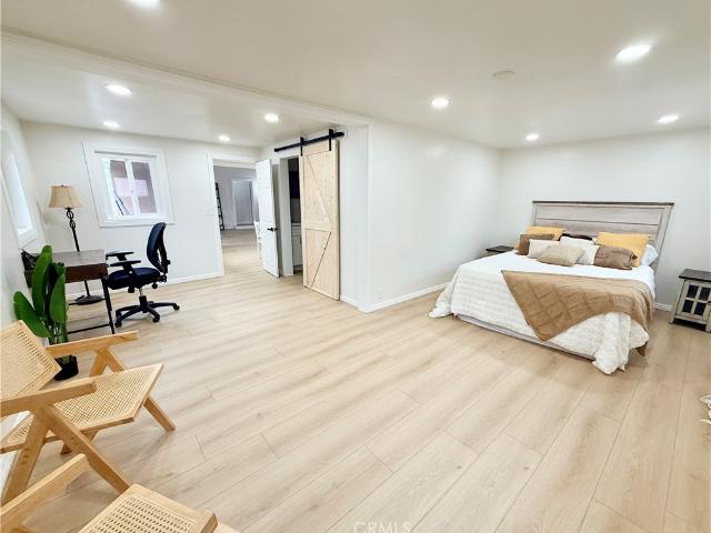 339 W Wilson