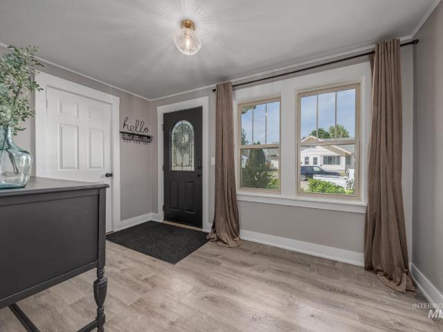 339 W Idaho