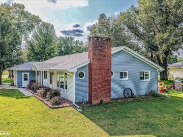 37 10th Street