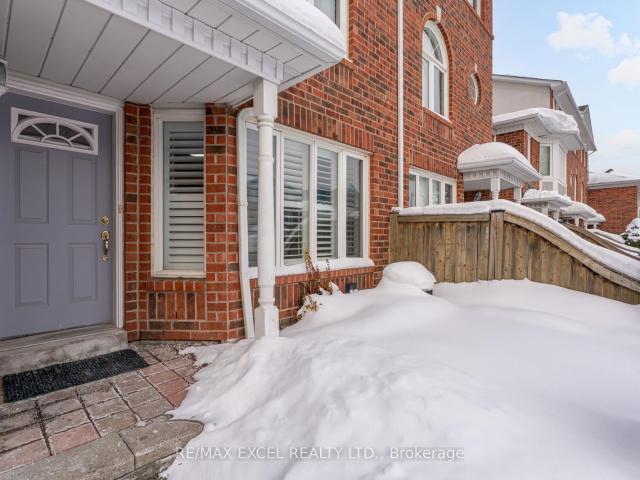 37 18 Clark Avenue W, Thornhill | Terminated, N12736 | Condos. Ca