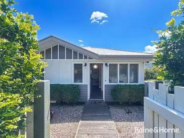 37 Tewantin Road, Cooroy, QLD 4563