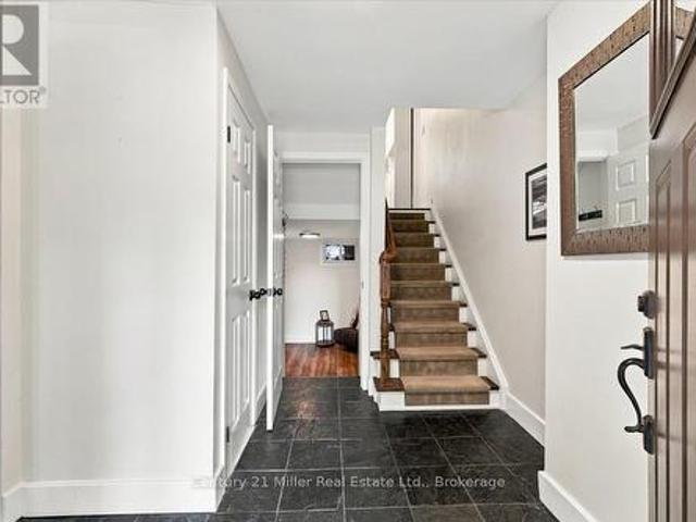 37 Tulip Street, Oakville Br Bronte, ON, L6L 3V3 house for sale | Listing ID W13821 | Royal LePage