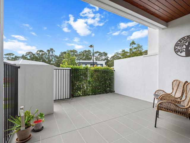 37 Turnberry Way