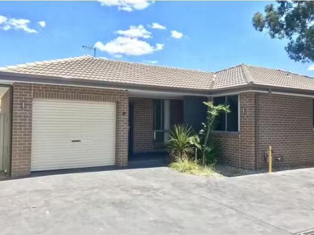 37 Vasanta Glade, Woodcroft Townhouse for rent Listed by Kuo.