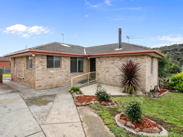 37 Viola Crescent, Gagebrook TAS 7030 House For Rent | Domain