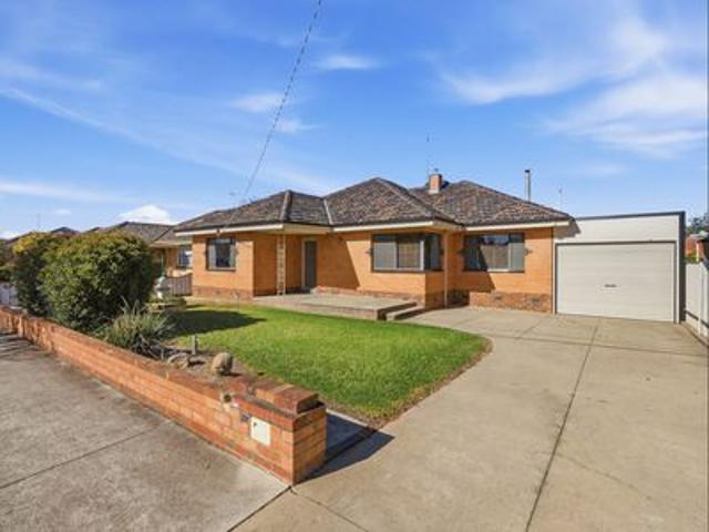 37 Wareena Street, Wangaratta | Morris Bros Real Estate