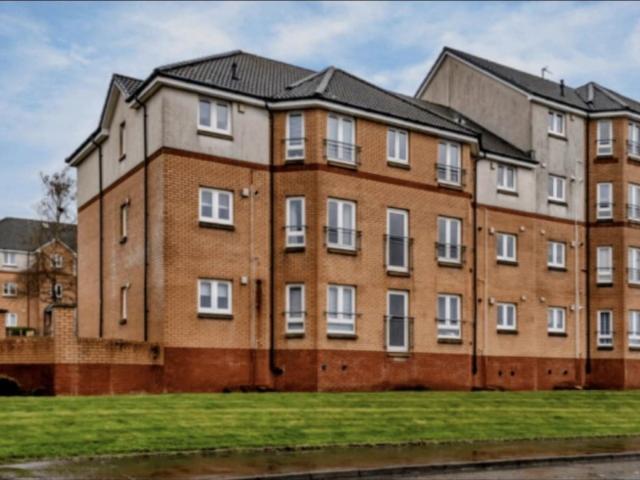 37 Whitehaugh Road, Glasgow G53, 2 bed flat to rent, £1,195 pcm | PrimeLocation