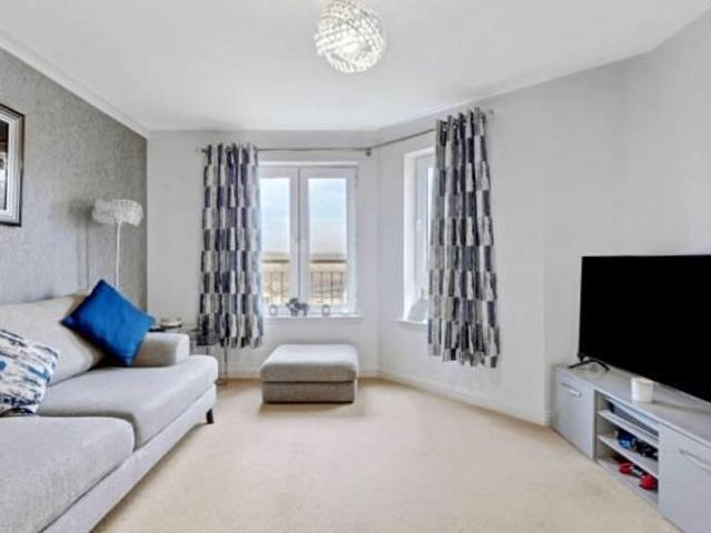 37 Whitehaugh Road, Glasgow G53, 2 bed flat to rent, £1,200 pcm | PrimeLocation