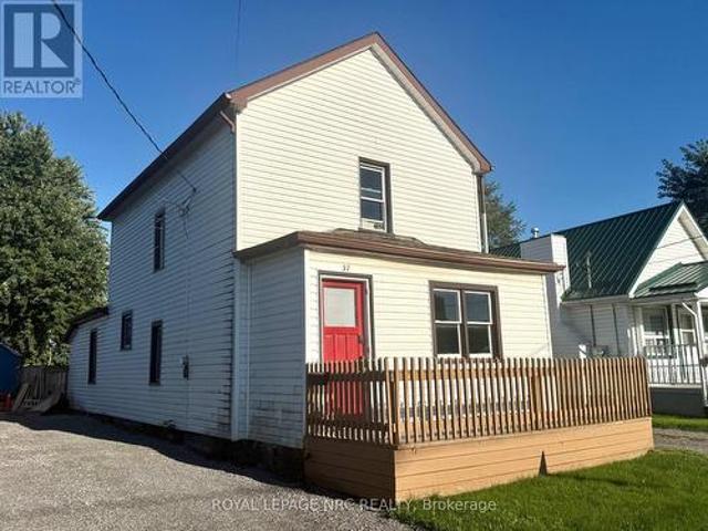 37 Wright Street, Welland Lincoln/Crowland, ON, L3B 2K2 house for sale | Listing ID X13777 | Royal LePage