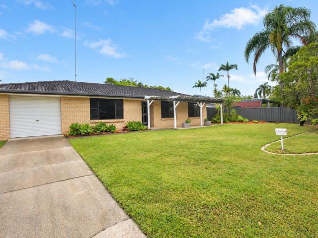37 Yangoora Crescent, ASHMORE QLD 4214