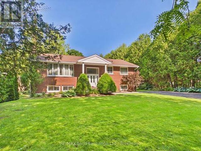 37 Albert Road, Kincardine, ON, N0G 2T0 house for sale | Listing ID X13625 | Royal LePage