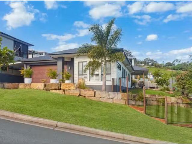 37 Altitude Boulevard, TERRANORA House for rent Listed by Cha.
