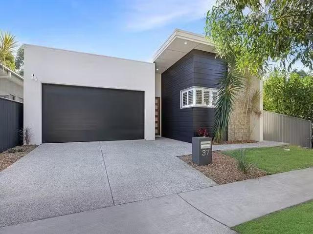 37 Aqua Circuit, Caloundra West, QLD 4551