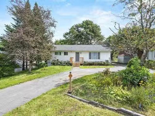 37 Beaver Bank Road, Lower Sackville, NS, B4E 1G4 house for.