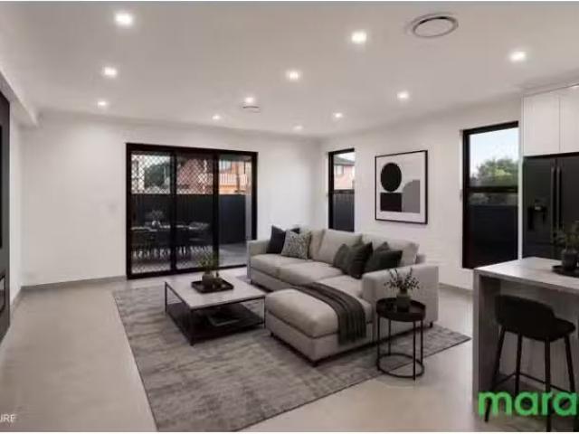 37 Beemera Steet, FAIRFIELD HEIGHTS Townhouse for rent Listed.
