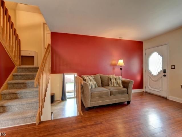 37 Bound Brook Rd