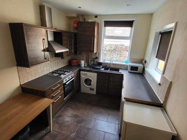 37 Braemar Road, Manchester, M14 6PR, United Kingdom | 4 bed townhouse for rent #129199278 | Rentberry