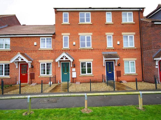 37, Bramley Way Misterton DN10, 3 bed town house to rent, £850 pcm | PrimeLocation