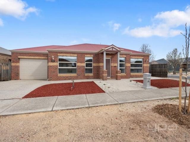 37 Chanticleer Avenue, Harkness