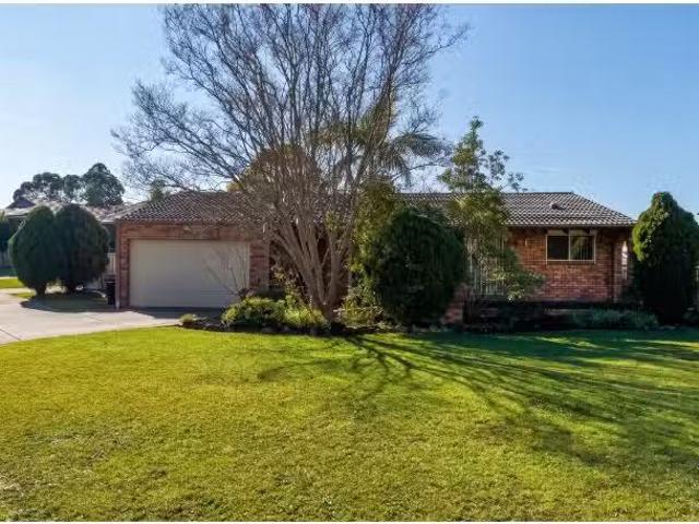 37 Charles Sturt Drive, WERRINGTON COUNTY House for rent List.