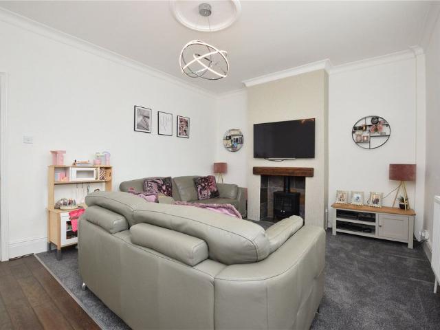 37, Churchfield Lane, Rothwell, Leeds, West Yorkshire, LS26 0NA