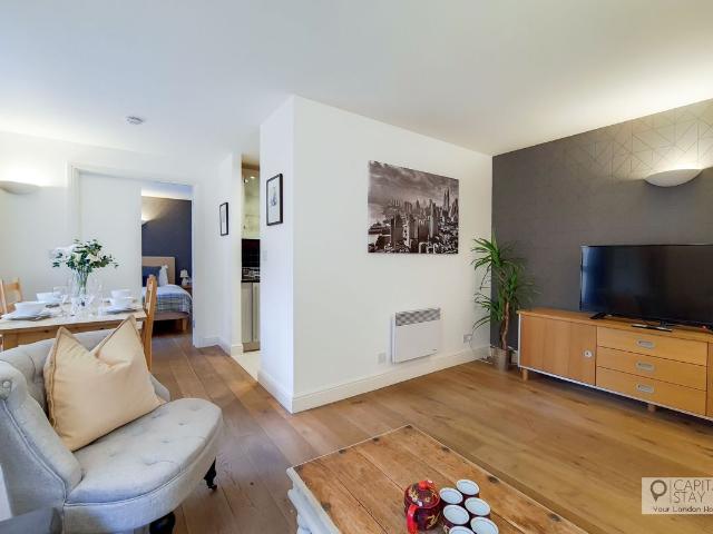 37 Commercial Road, London E1, 2 bed flat to rent, £4,333 pcm | PrimeLocation