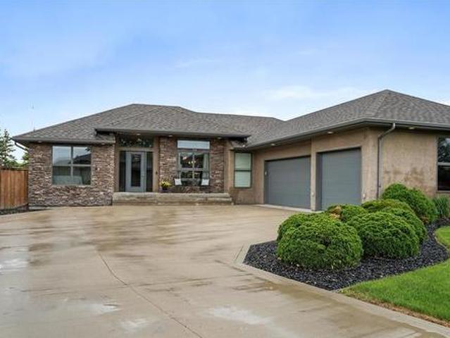 37 Cutlass Drive, Steinbach, MB, R5G 0A6 house for sale | Listing ID 202613 | Royal LePage