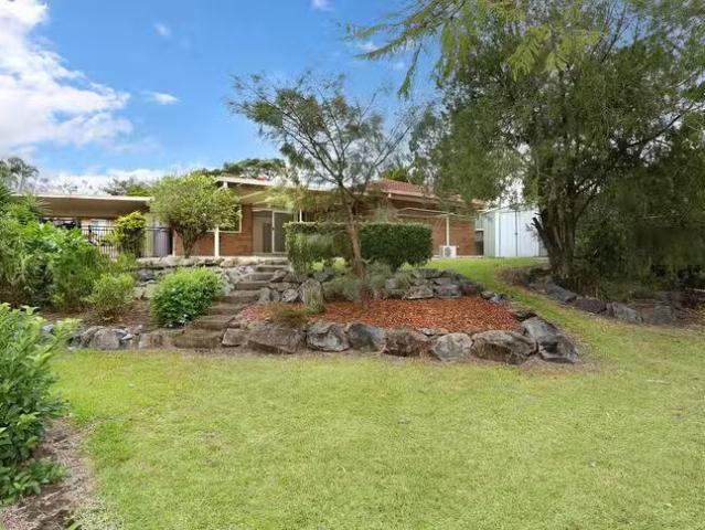 37 Dunsby Drive, Carrara, QLD 4211