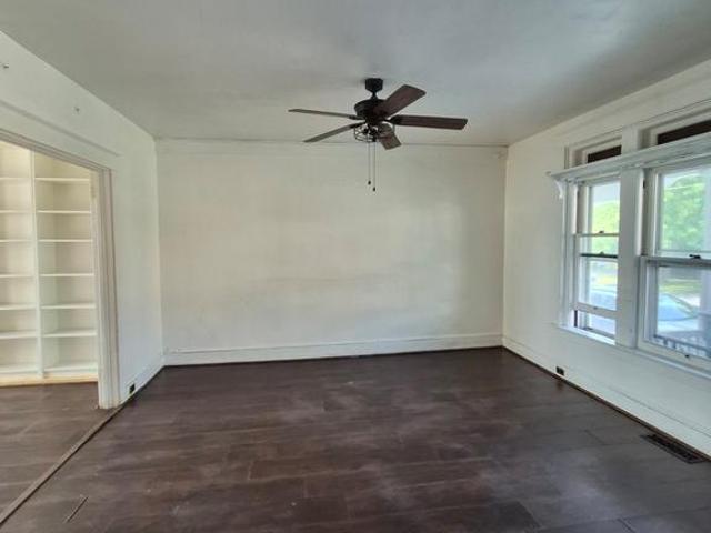 37 E Walnut Street