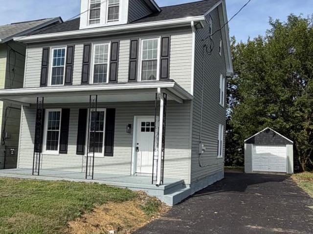 37 E 2Nd Street
