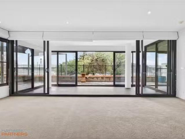 3/7 Eastlake Parade, Kingston Apartment for rent Listed by Ba.