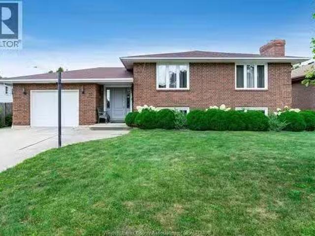 37 Elizabeth Crescent, Leamington, ON, N8H 4Y4 house for sal.