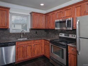 37 Elliott Pl, Unit 375B, Smithtown, NY 11787 | MLS #982925