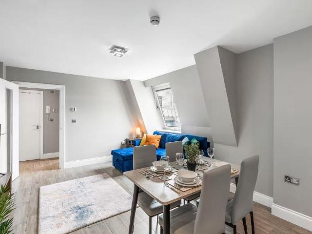 37 Green Diamond, Brighton BN1, 1 bed flat to rent, £1,450 pcm | PrimeLocation