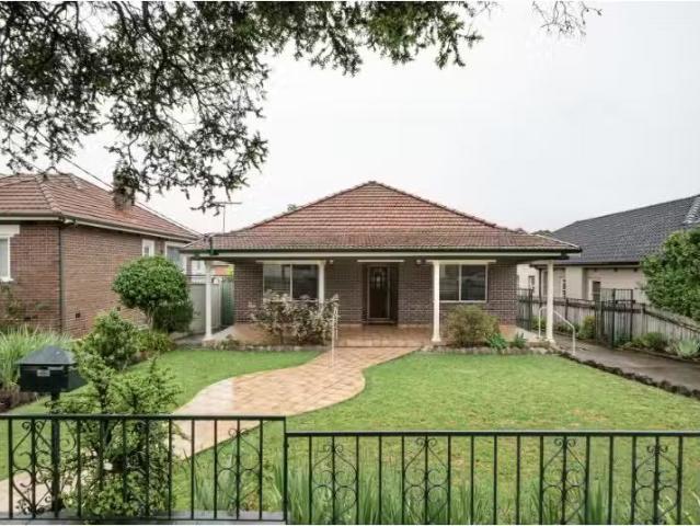 37 Hamel Crescent, Earlwood House for rent Listed by Isabella.