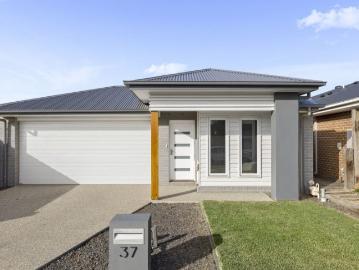 37 Harper Boulevard, Mount Duneed