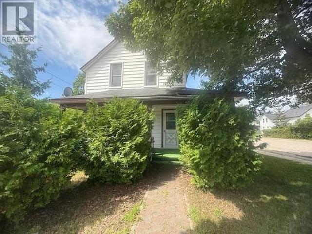 37 Hawkins St, Blind River, ON, P0R 1B0 house for sale | Listing ID SM261944 | Royal LePage