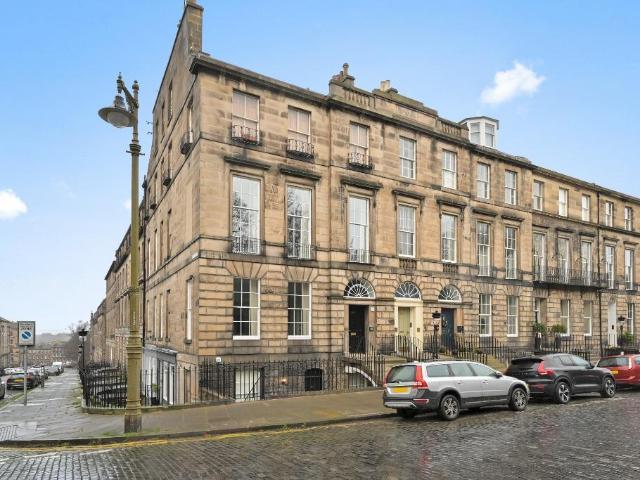37 Heriot Row, City of Edinburgh, EH3 6ES, United Kingdom | 2 bed apartment for rent #137933867 | Rentberry