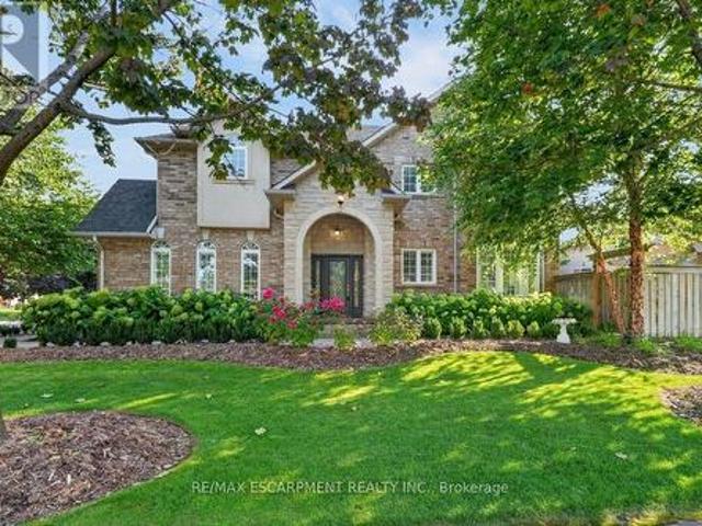 37 Hickory Crescent, Grimsby, ON, L3M 5P9 house for sale | Listing ID X13707 | Royal LePage