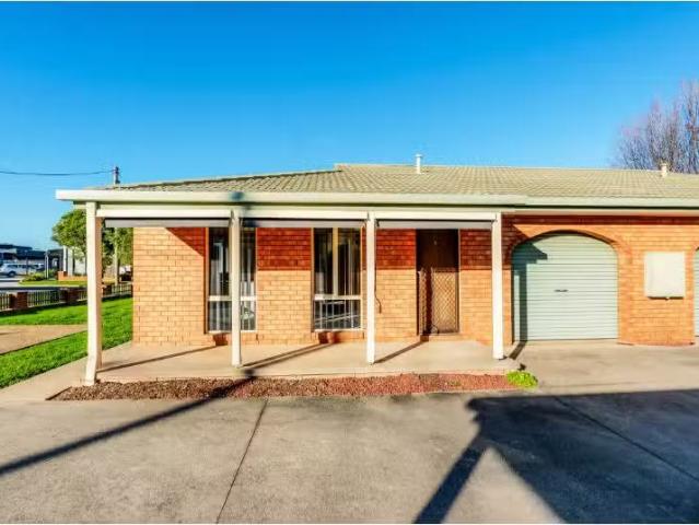 3/7 Kambora Court, LAVINGTON Townhouse for rent Listed by Del.