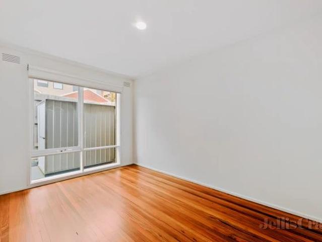 3/7 Kenilworth Parade, Ivanhoe, Melbourne