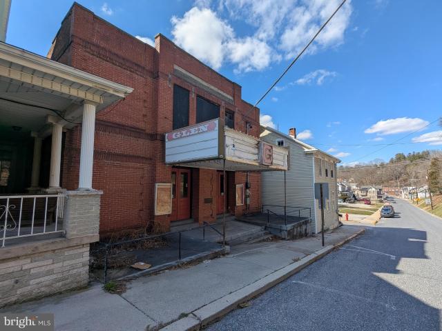 37 Manchester St, Glen Rock, PA 17327 | MLS #PAYK2099