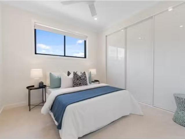 37 Mac Leay St, GREYSTANES Townhouse for rent Listed by Starr.