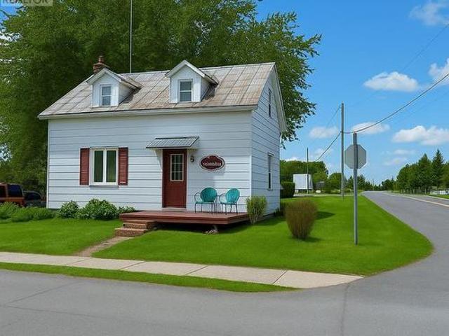 37 Main Street, South Stormont, ON, K0C 1Y0 house for sale | Listing ID X12907 | Royal LePage