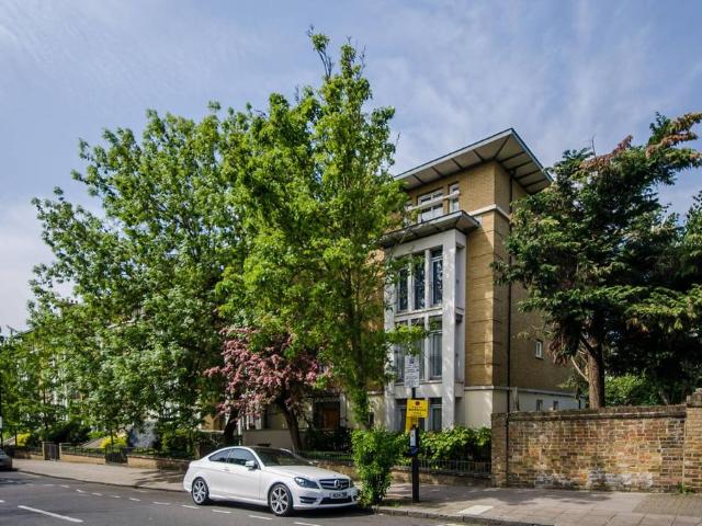 37 Marlborough Hill, London, NW8 0NG, United Kingdom | 2 bed apartment for rent #137932668 | Rentberry